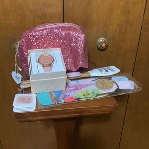 💐MOTHER’S DAY BUNDLE WITH JEWELRY 💐